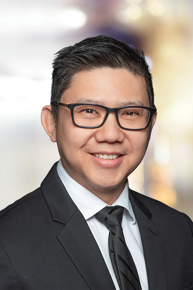 Portrait of Lee Chen, REALTOR®.